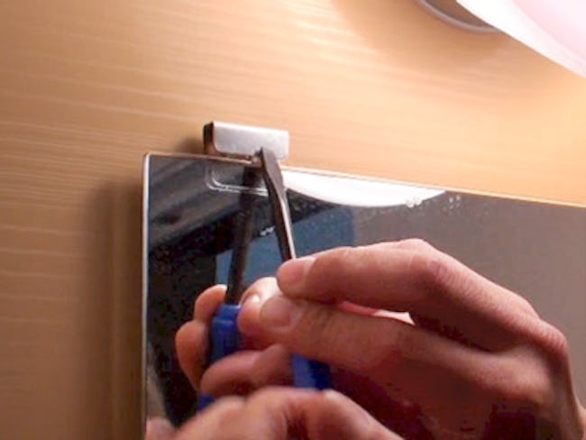 ユニットバスや浴室の鏡の交換方法 縦長ミラーや小型ミラーの場合 鏡の販売 Com ユニットバスや浴室の鏡の交換方法 縦長ミラーや小型ミラーの場合 鏡の販売 Com