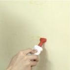 鏡を貼り付ける場所に速乾ボンドを塗る